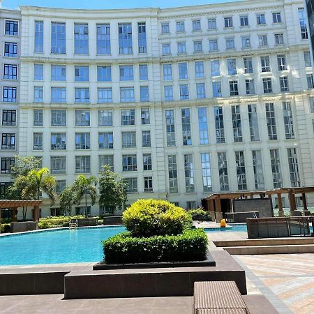 Studio Condo Building 81 Newport Boulevard Манила Экстерьер фото