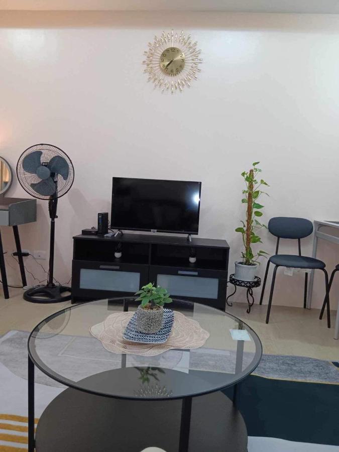 Studio Condo Building 81 Newport Boulevard Манила Экстерьер фото